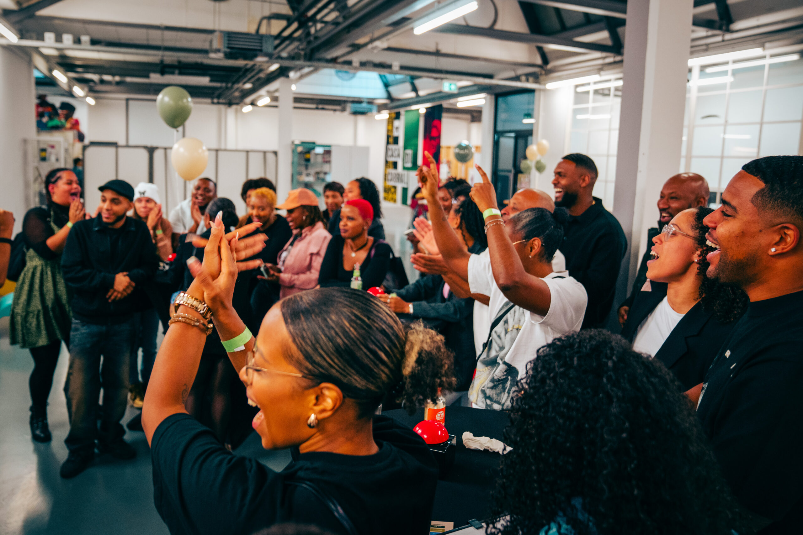 KOMJUNTO: 09 November (Hiphophuis)